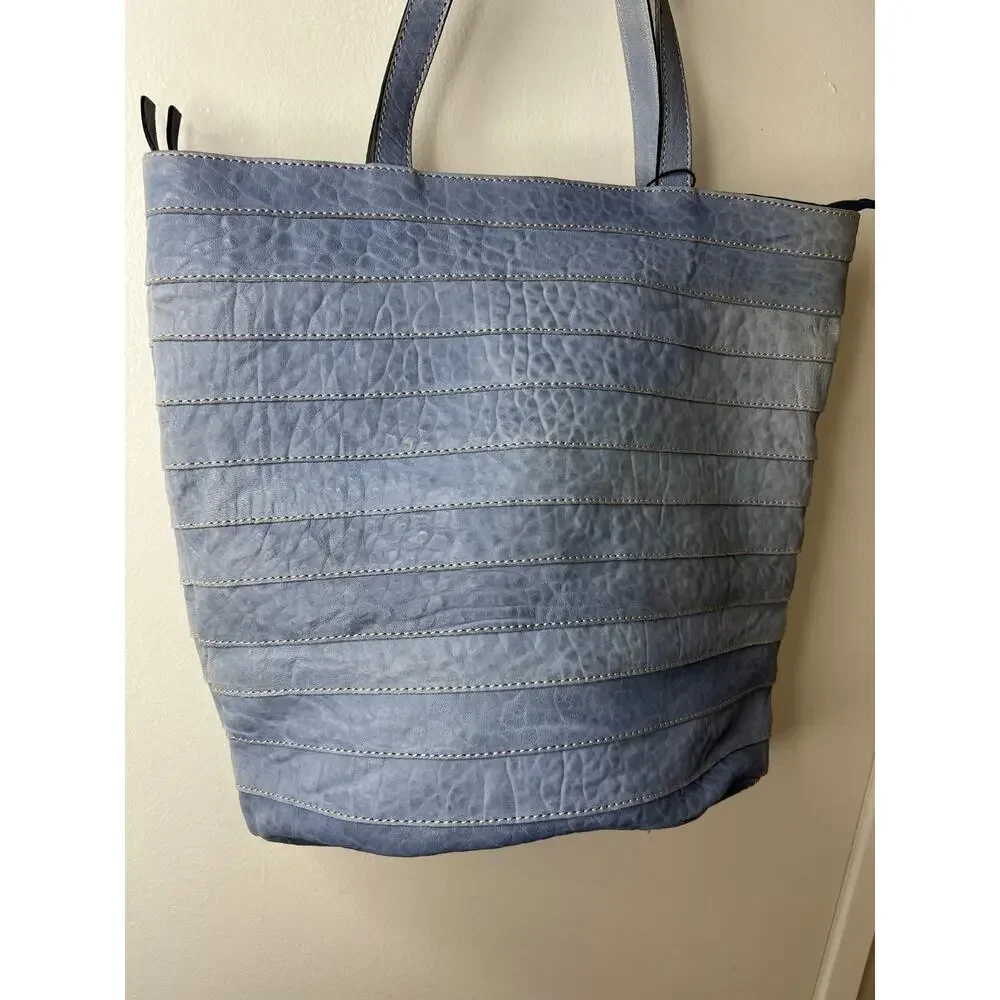 Gorgeous Women's Pebbled Leather Seamed Shoulder Bag Large Blue NEW